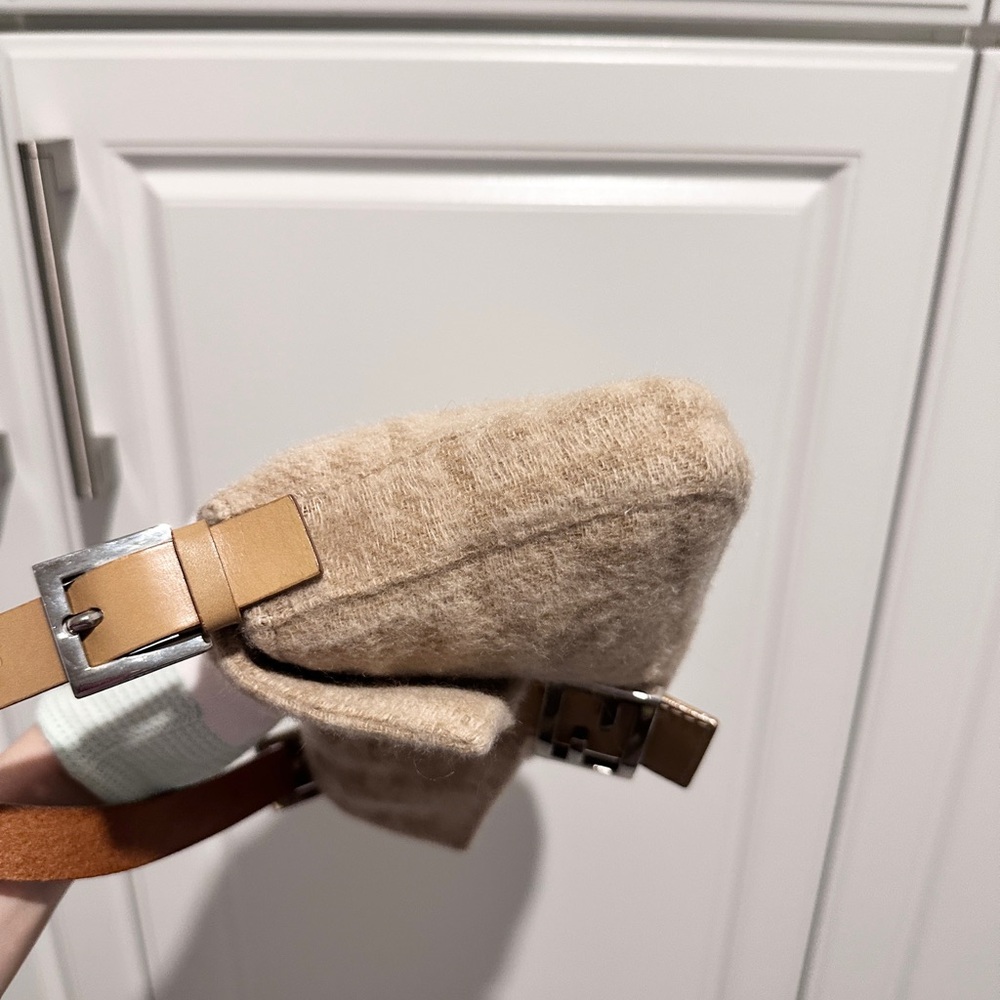 FENDI | Vintage Wool Baguette - Picture 11 of 14